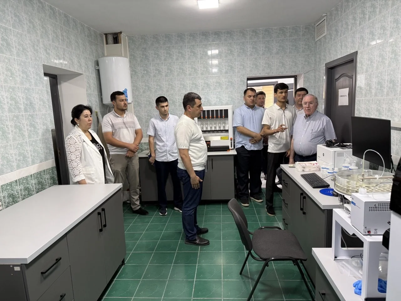 LABTUR: tadbirkorlar laboratoriya faoliyati bilan tanishdi